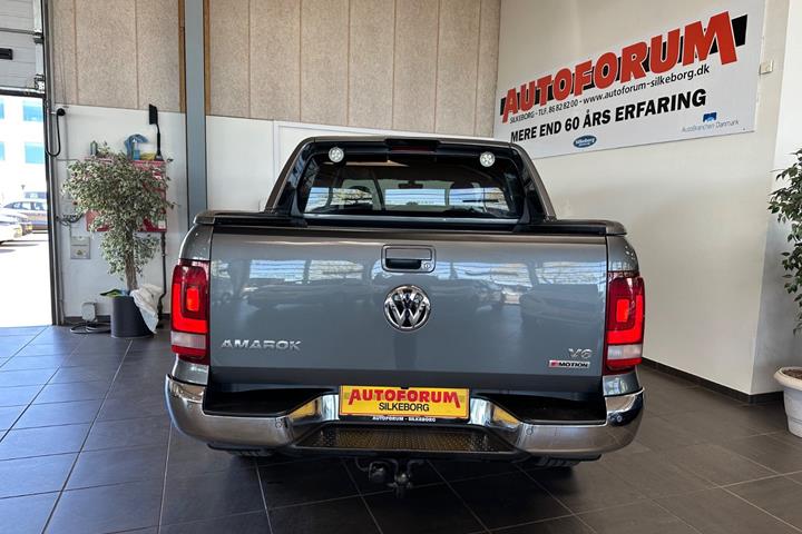 Grå VW Amarok fra 2019