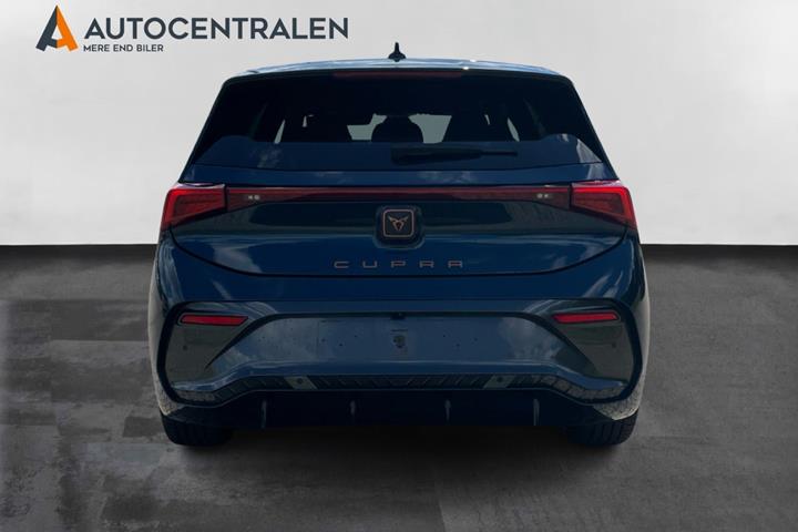 Blå Cupra Born fra 2025