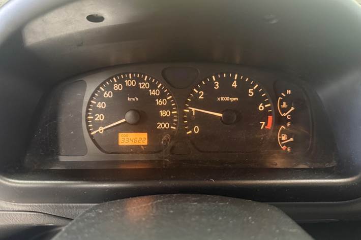 Rød Suzuki Wagon R+ fra 2002