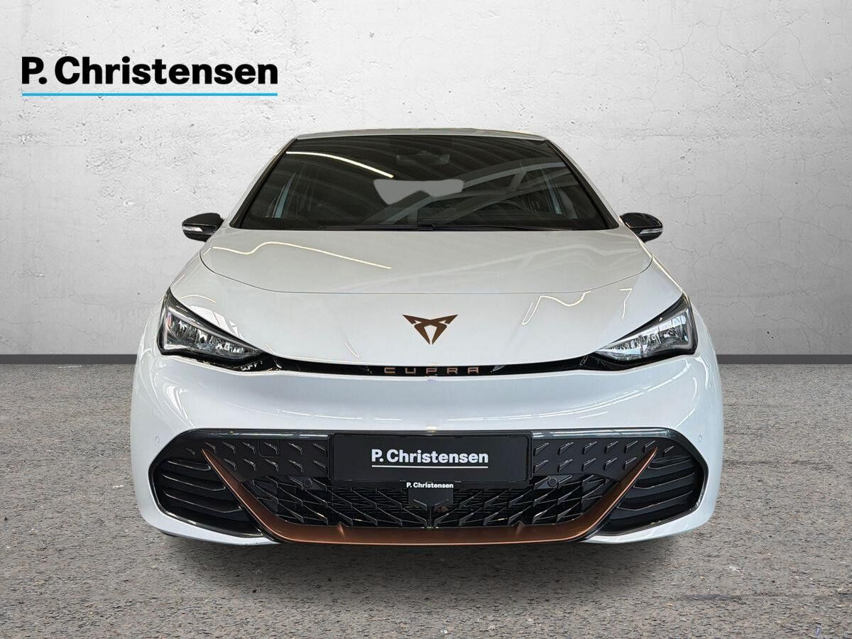 Hvid Cupra Born fra 2024