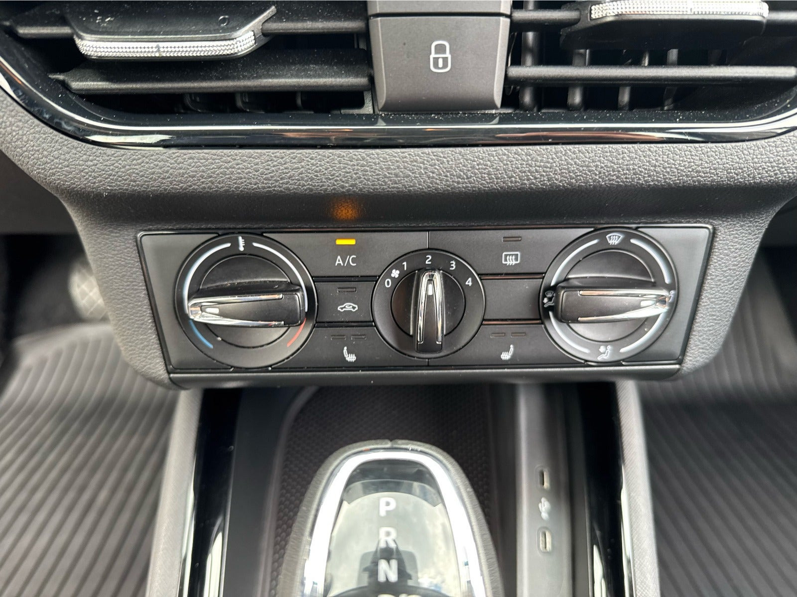 Sølv Skoda Kamiq fra 2022