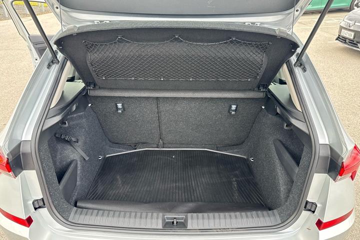 Sølv Skoda Kamiq fra 2022