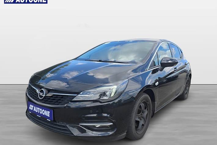 Sort Opel Astra fra 2020