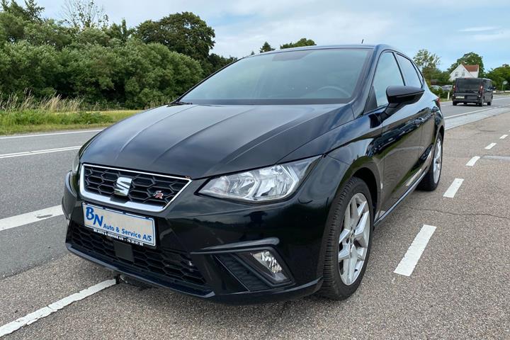 Sort Seat Ibiza fra 2021 set udefra