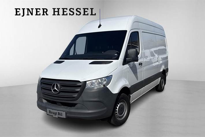 Hvid Mercedes Sprinter 317 fra 2023