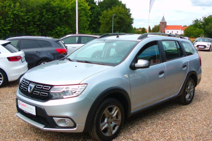 Sølv Dacia Logan fra 2020