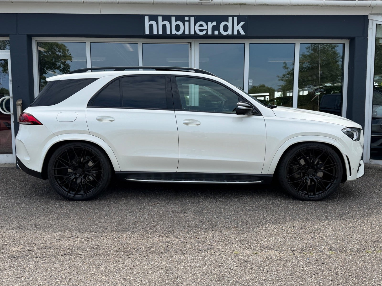 Hvid Mercedes GLE350 de fra 2023