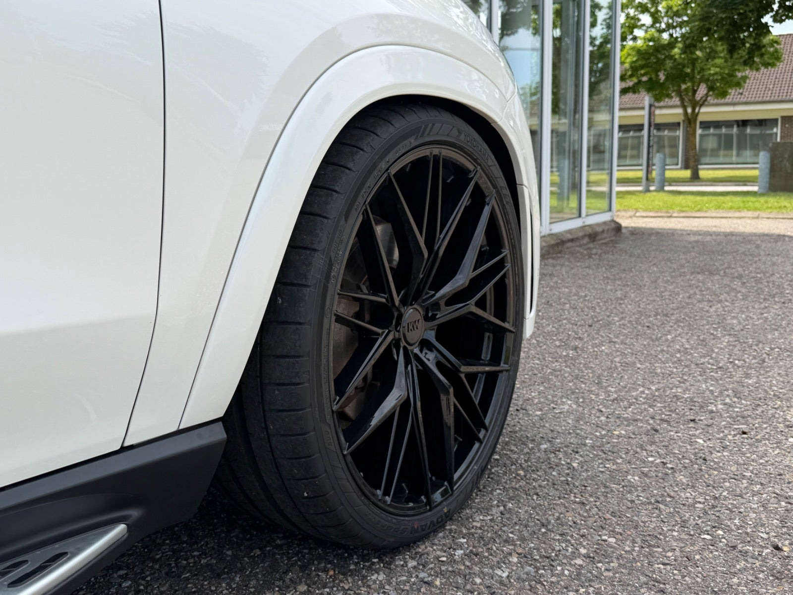 Hvid Mercedes GLE350 de fra 2023