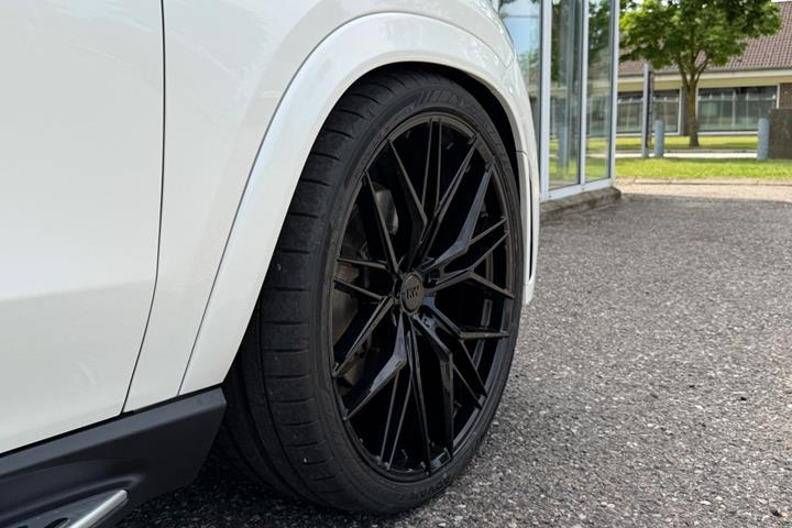 Hvid Mercedes GLE350 de fra 2023