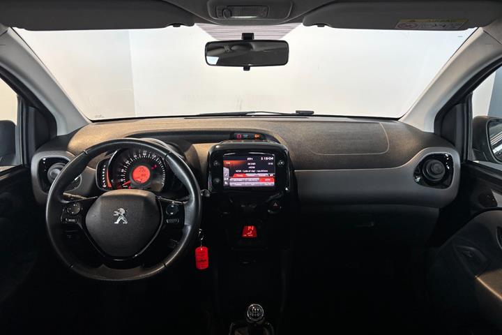 Sort Peugeot 108 fra 2020