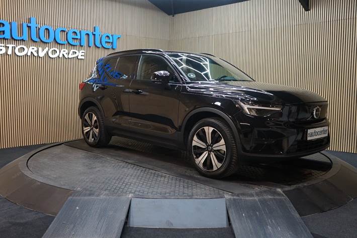 Sort Volvo XC40 fra 2023