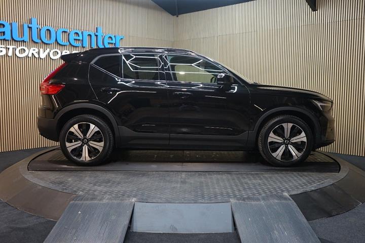 Sort Volvo XC40 fra 2023