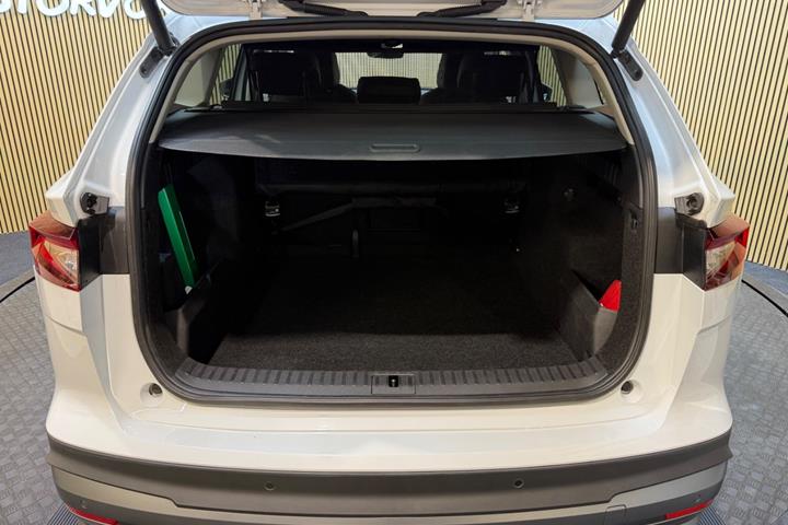 Hvid Skoda Enyaq fra 2022