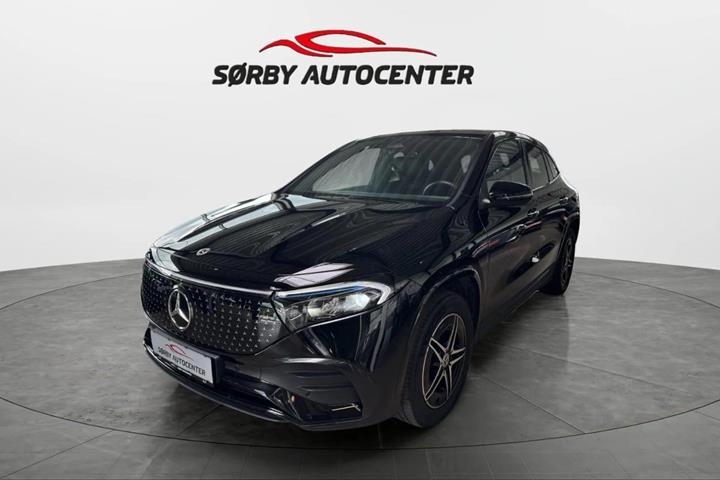 Sort Mercedes EQA250+ fra 2025 set udefra