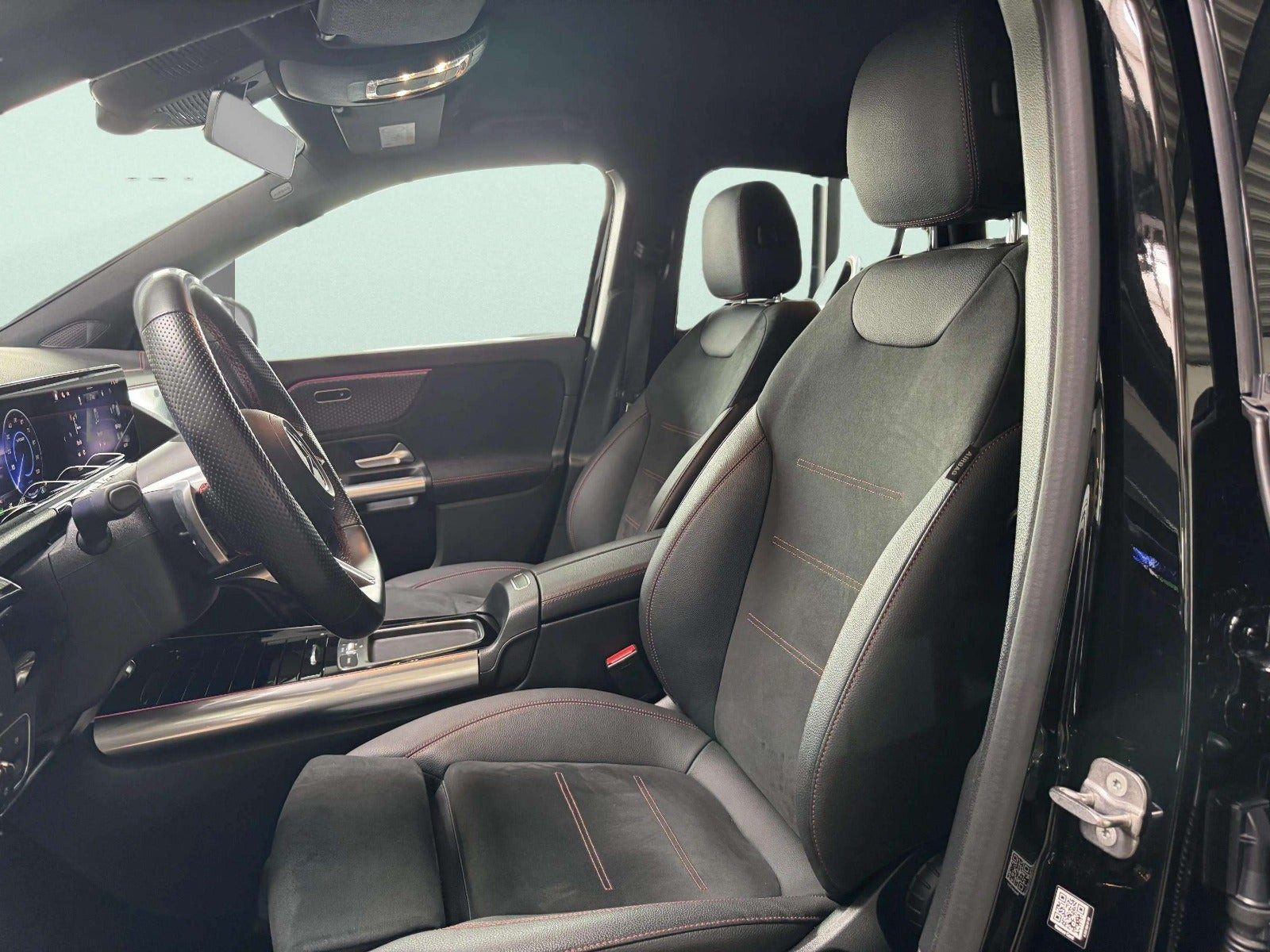 Sort Mercedes EQA250+ fra 2025
