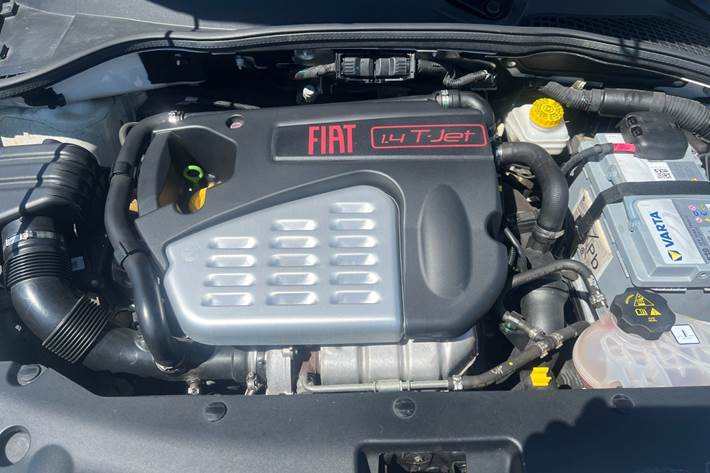 Hvid Fiat Tipo fra 2017