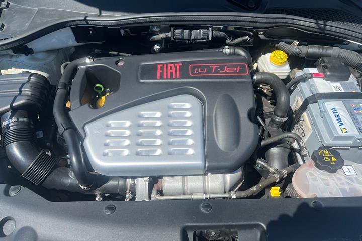 Hvid Fiat Tipo fra 2017