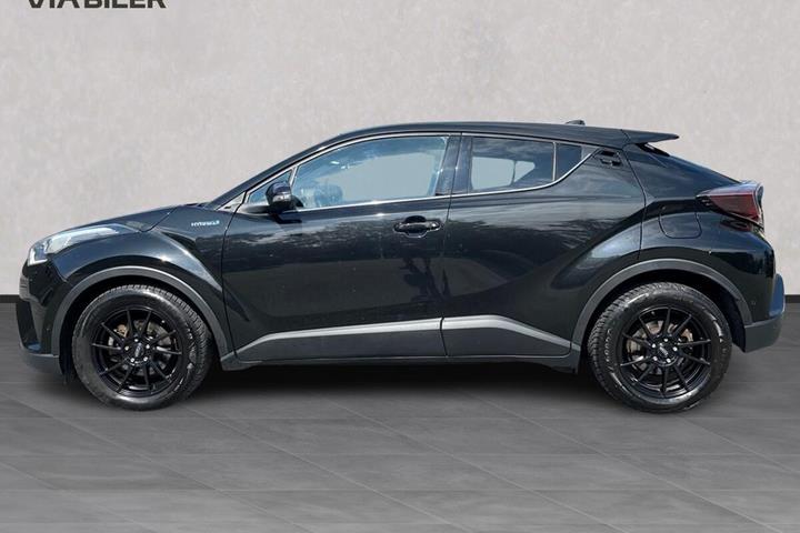 Sort Toyota C-HR fra 2017