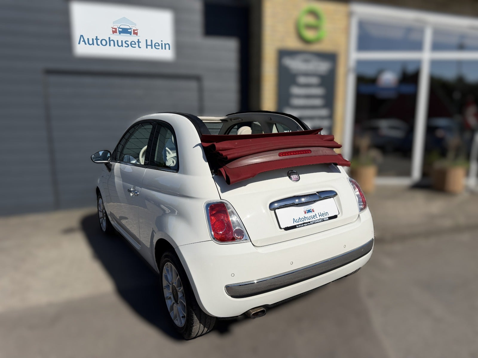 Hvid Fiat 500C fra 2010