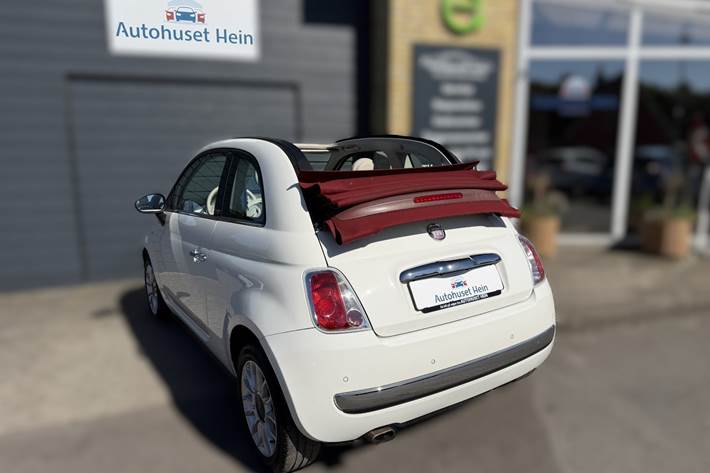 Hvid Fiat 500C fra 2010