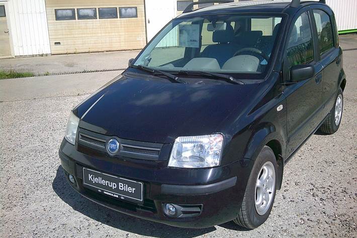 Gul Fiat Panda fra 2005