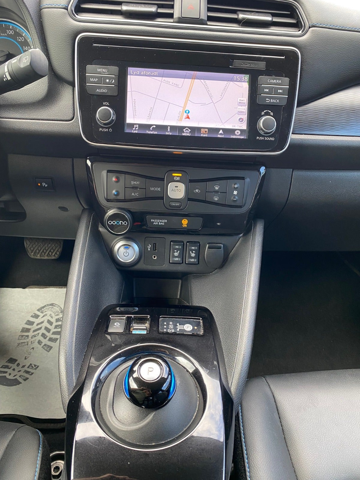 Rød Nissan Leaf fra 2018