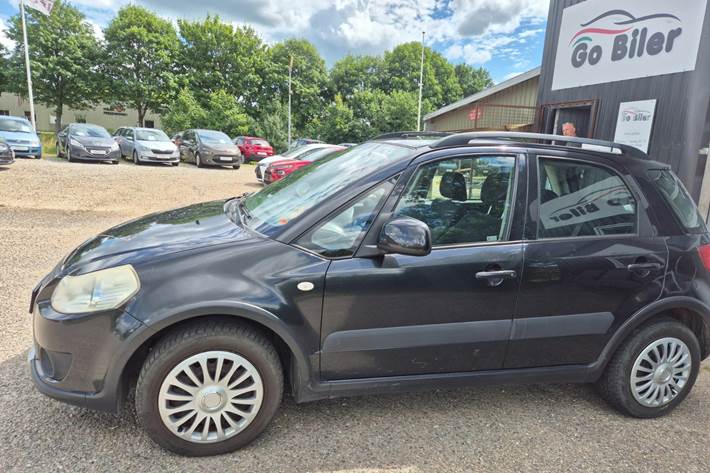 Grøn Suzuki SX4 fra 2006