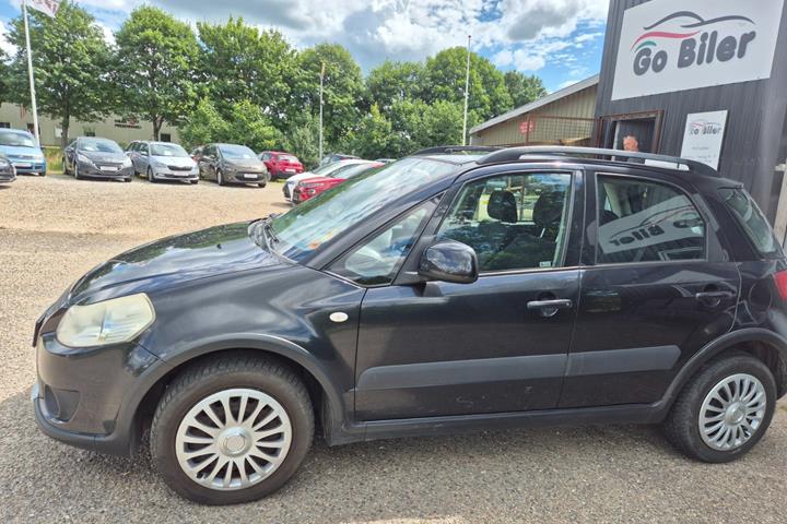 Grøn Suzuki SX4 fra 2006