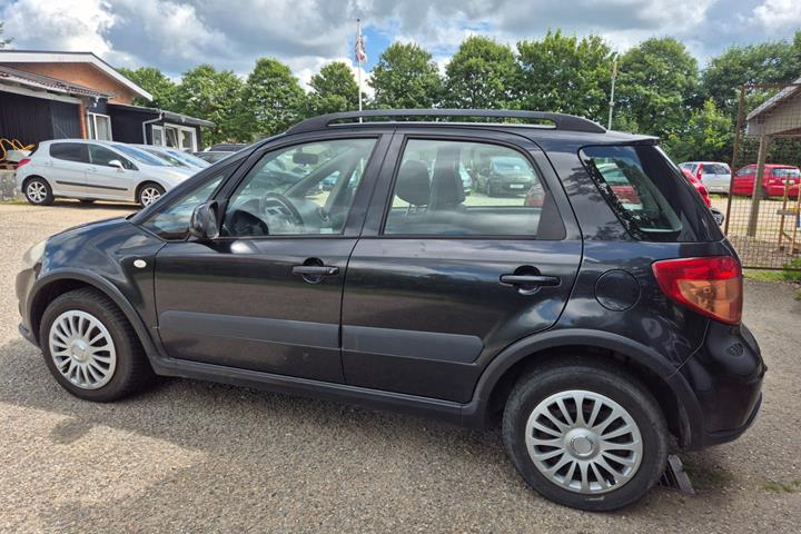Grøn Suzuki SX4 fra 2006
