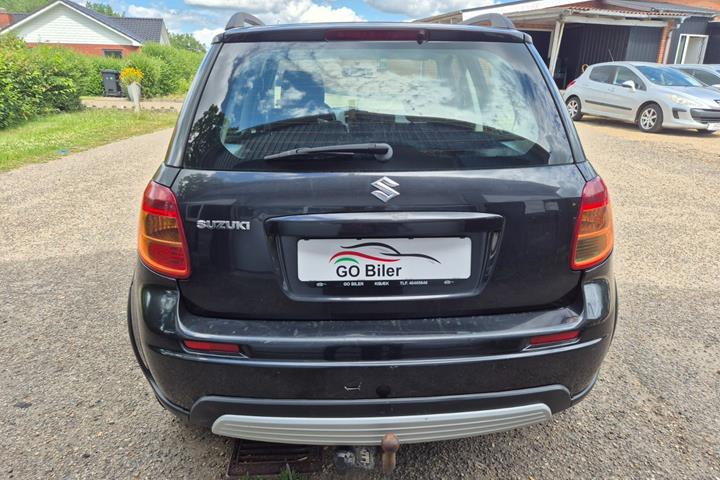 Grøn Suzuki SX4 fra 2006