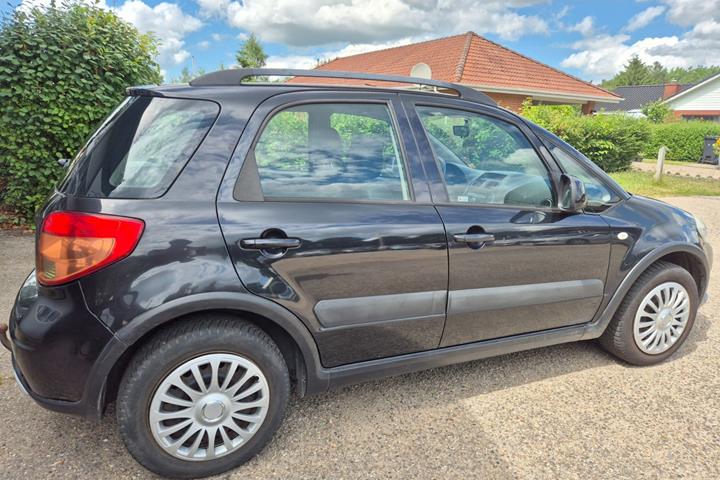 Grøn Suzuki SX4 fra 2006