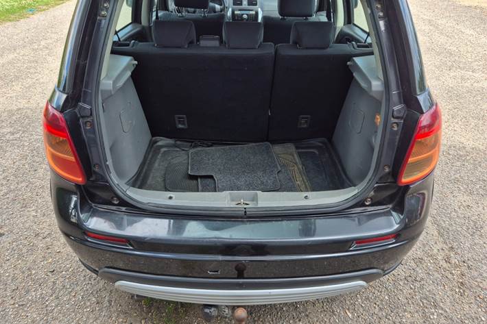Grøn Suzuki SX4 fra 2006