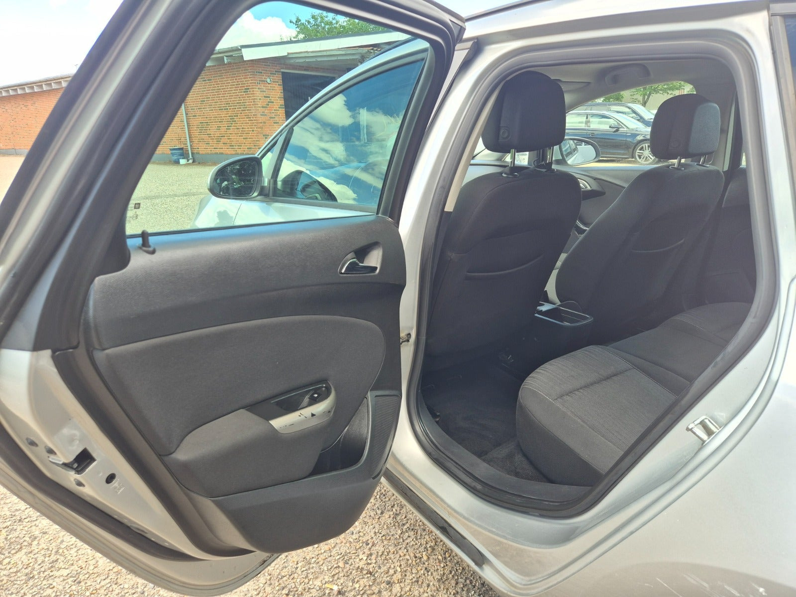 Grøn Opel Astra fra 2012