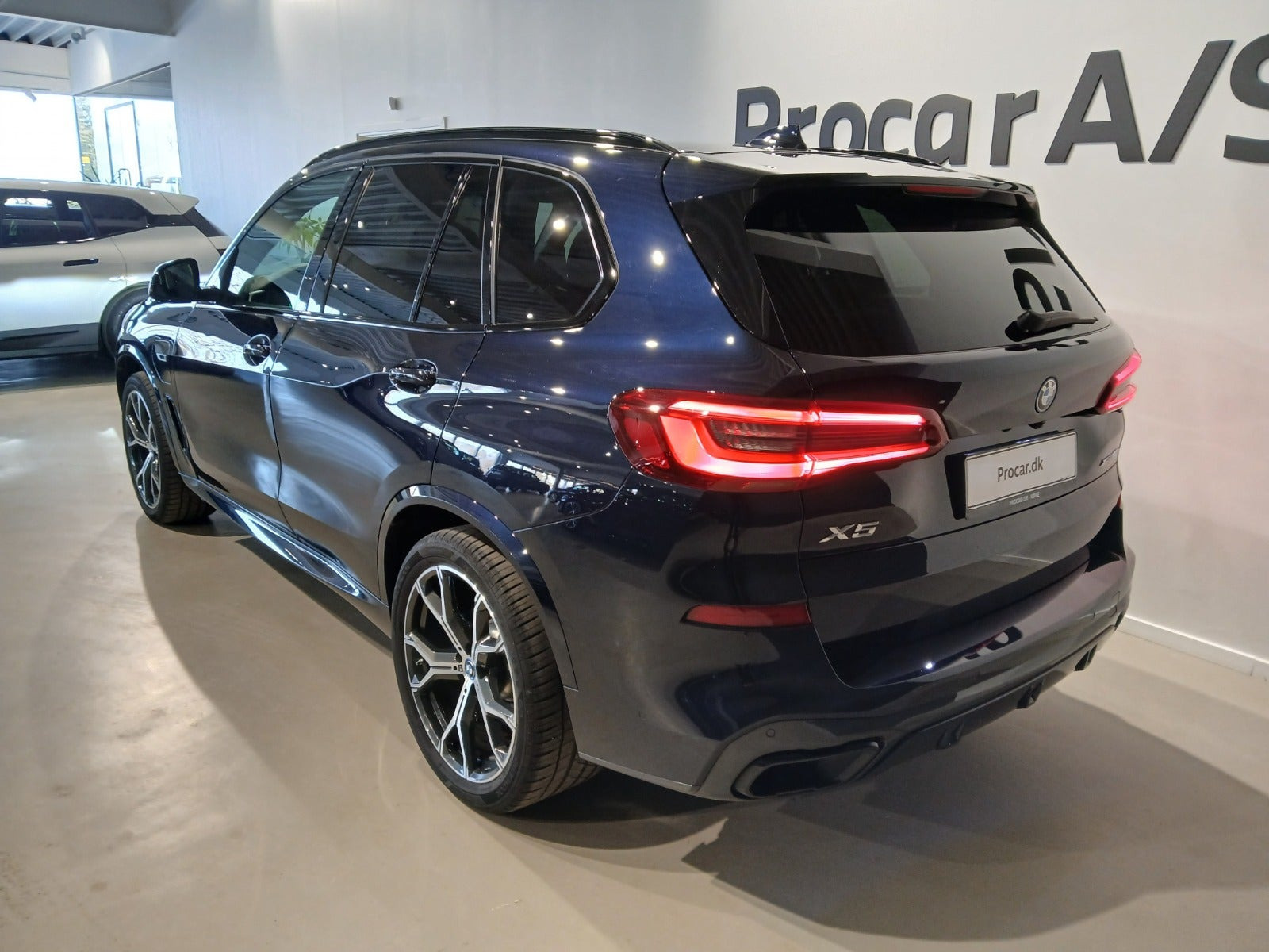 Sort BMW X5 fra 2022