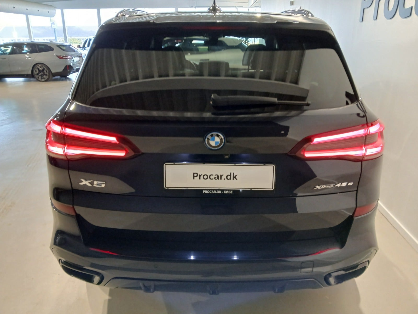 Sort BMW X5 fra 2022