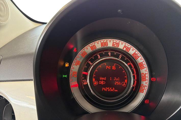 Hvid Fiat 500C fra 2016