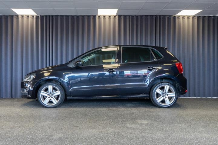 Sort VW Polo fra 2015