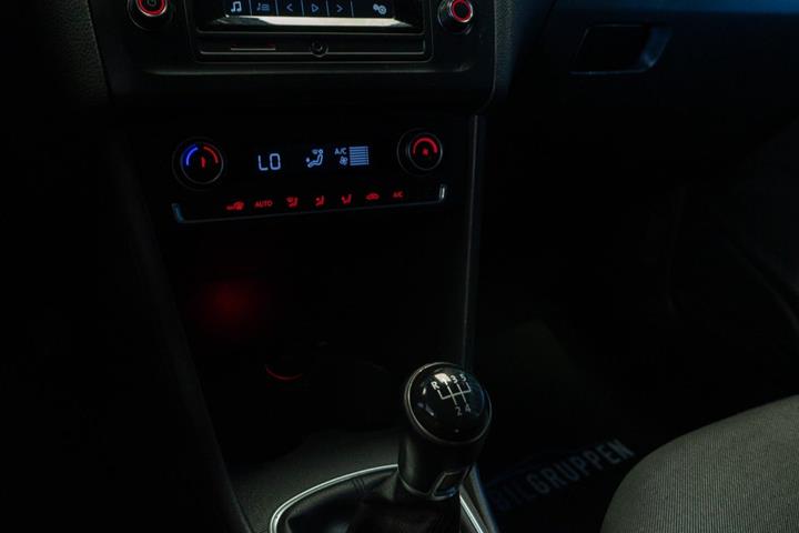 Sort VW Polo fra 2015
