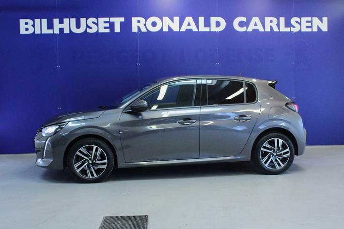 Grå Peugeot 208 fra 2021