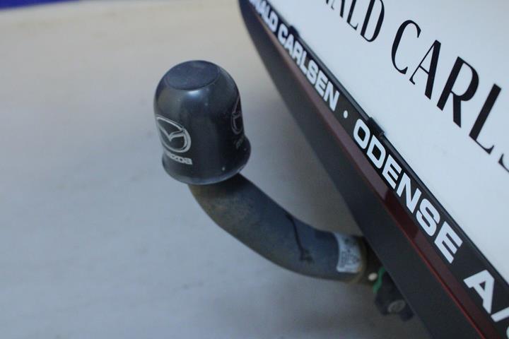 Rød Mazda 2 fra 2020