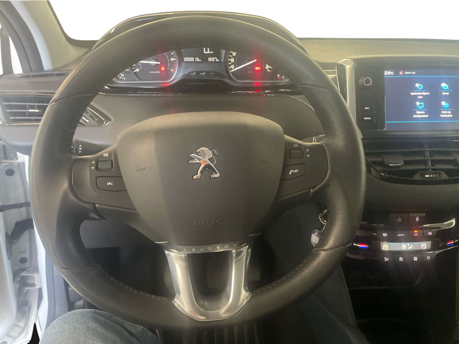 Hvid Peugeot 208 fra 2017