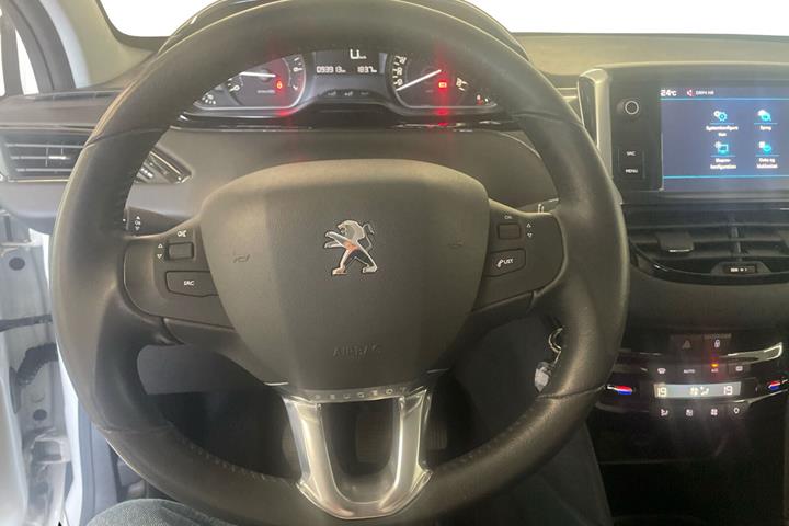 Hvid Peugeot 208 fra 2017