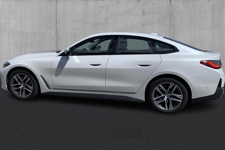Hvid BMW i4 fra 2022