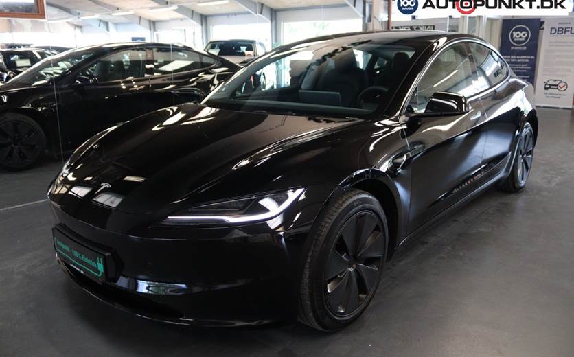 Tesla Model 3 Long Range AWD