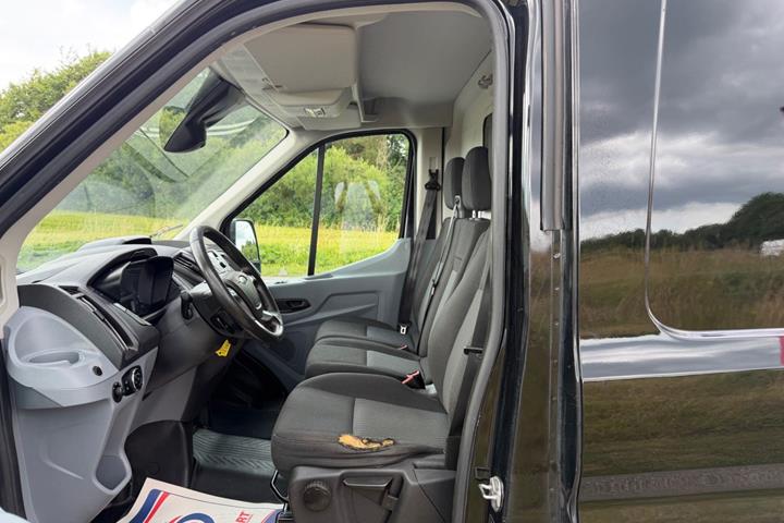 Sort Ford Transit 350 L3 Van fra 2016