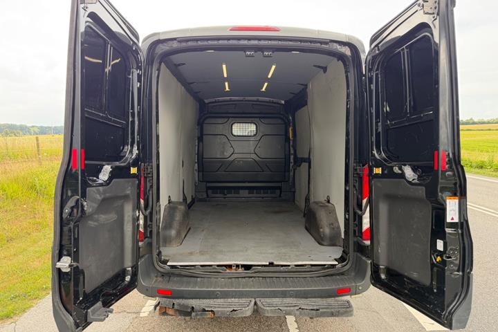 Sort Ford Transit 350 L3 Van fra 2016