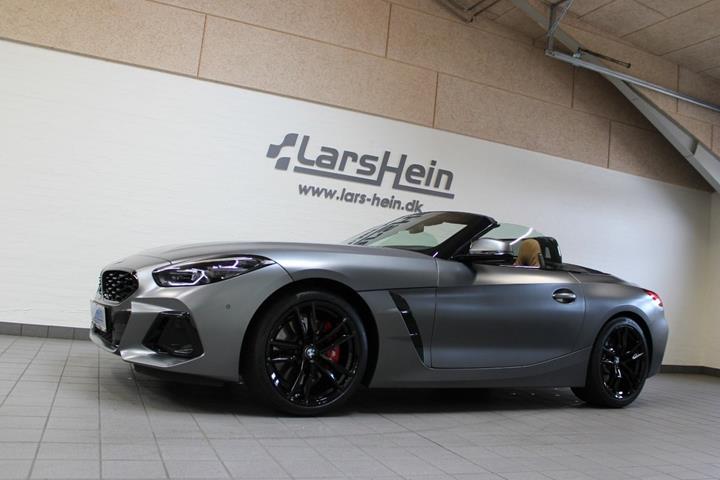 Sort BMW Z4 fra 2023