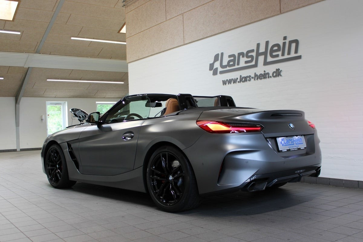 Sort BMW Z4 fra 2023