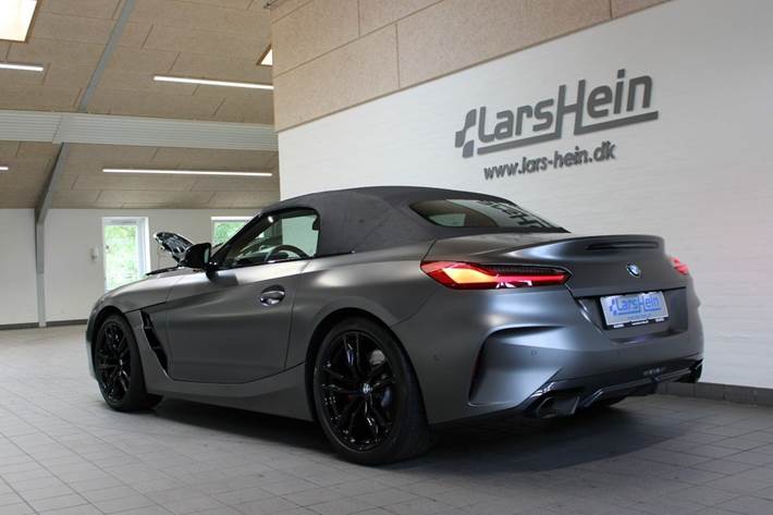 Sort BMW Z4 fra 2023