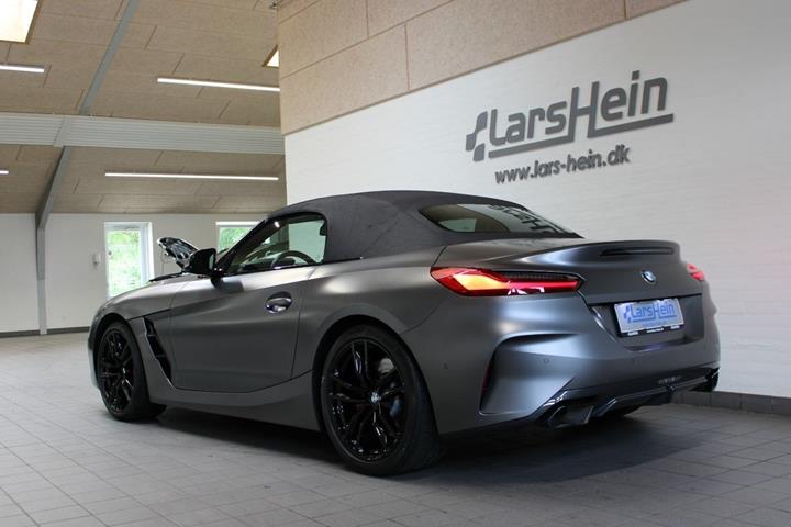 Sort BMW Z4 fra 2023